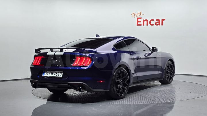 Ford Mustang 2020 — 2