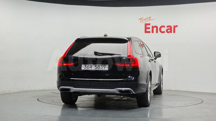 Volvo V90 2017 — 4