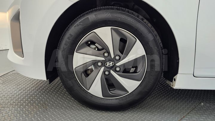 Hyundai Ioniq 2019 — 5