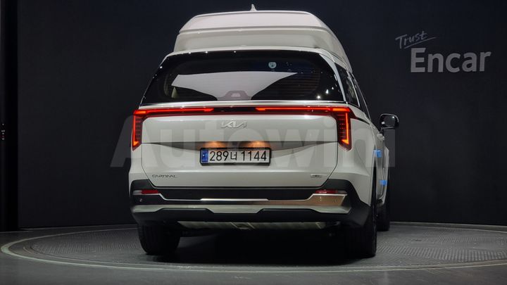 Kia Carnival 2024 — 4