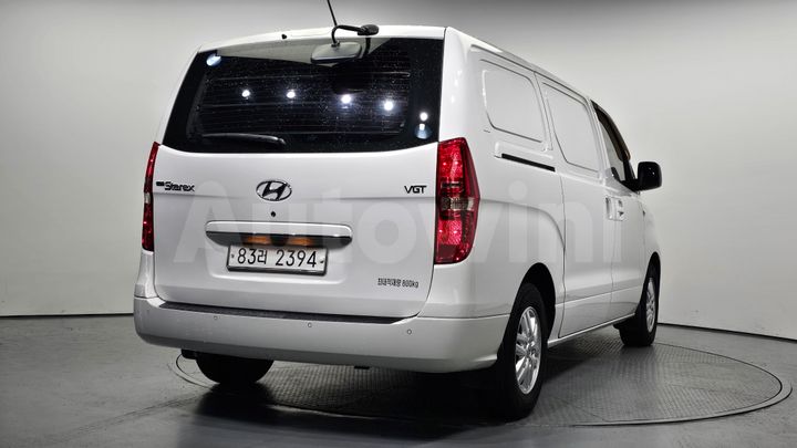 Hyundai Starex 2019 — 2