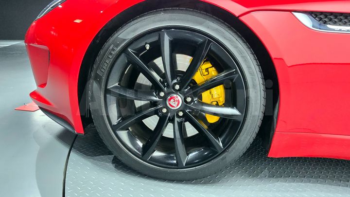Jaguar F Type
