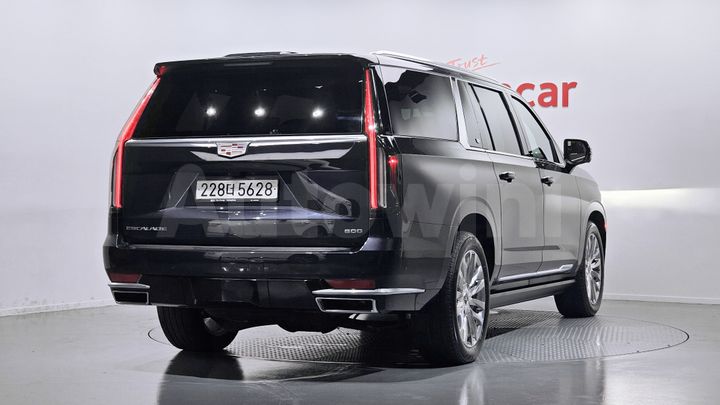 Cadillac Escalade 2022 — 2