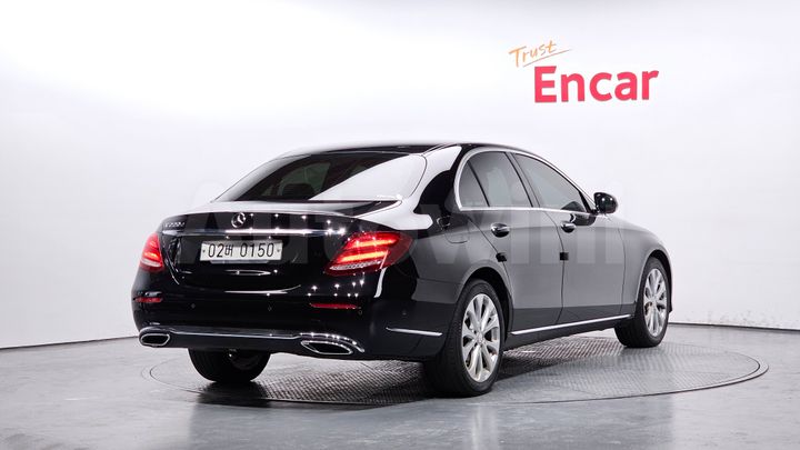 Mercedes-Benz E Class 2017 — 2
