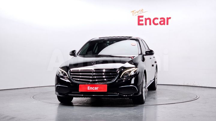 Mercedes-Benz E Class 2017 — 3