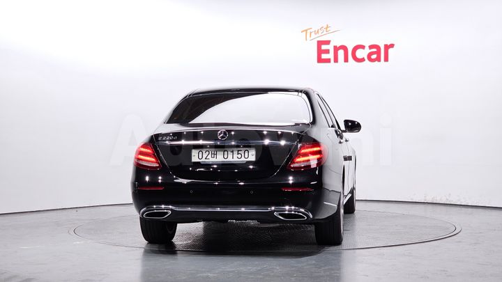 Mercedes-Benz E Class 2017 — 4
