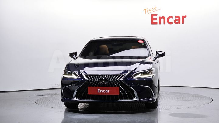 Lexus ES 2023 — 3