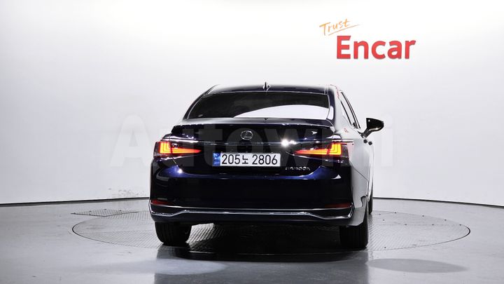 Lexus ES 2023 — 4