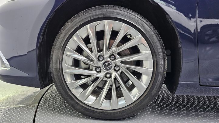Lexus ES 2023 — 5