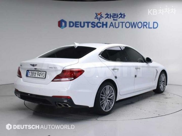 Genesis G70 2020 — 2