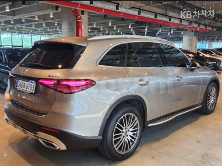Mercedes Benz GLC Class 2024 — 4
