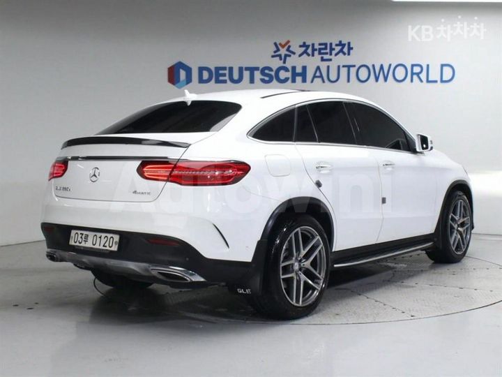 Mercedes Benz GLE Class 2017 — 3