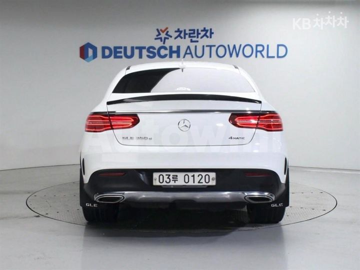 Mercedes Benz GLE Class 2017 — 4