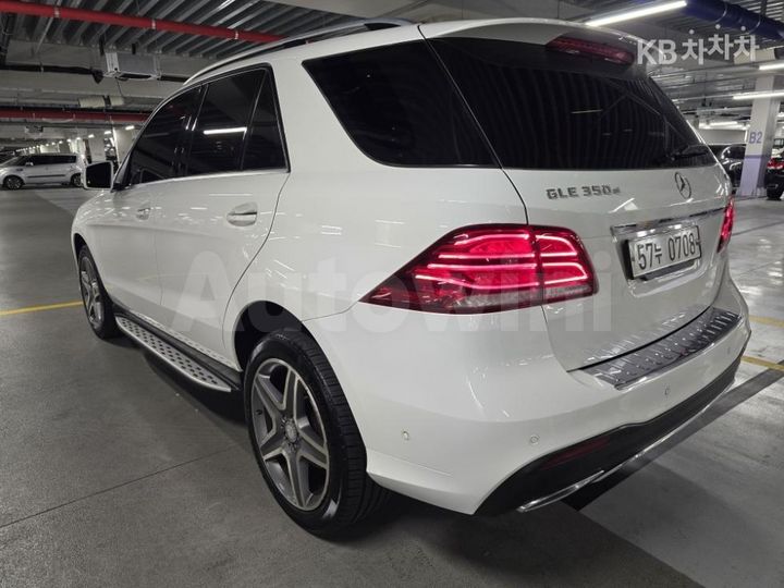 Mercedes Benz GLE Class 2016 — 4