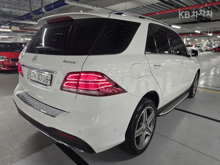 Mercedes Benz GLE Class 2016 — 5