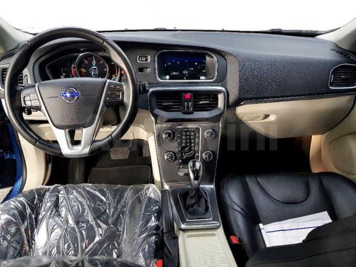 Volvo V40 2016 — 5