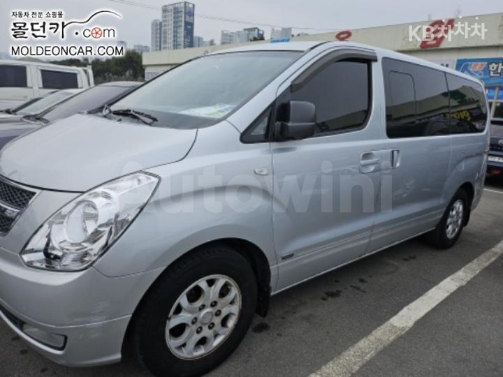 Hyundai Starex 2009 — 2