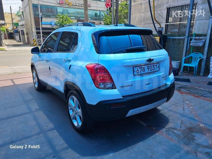 Chevrolet Trax 2015 — 2