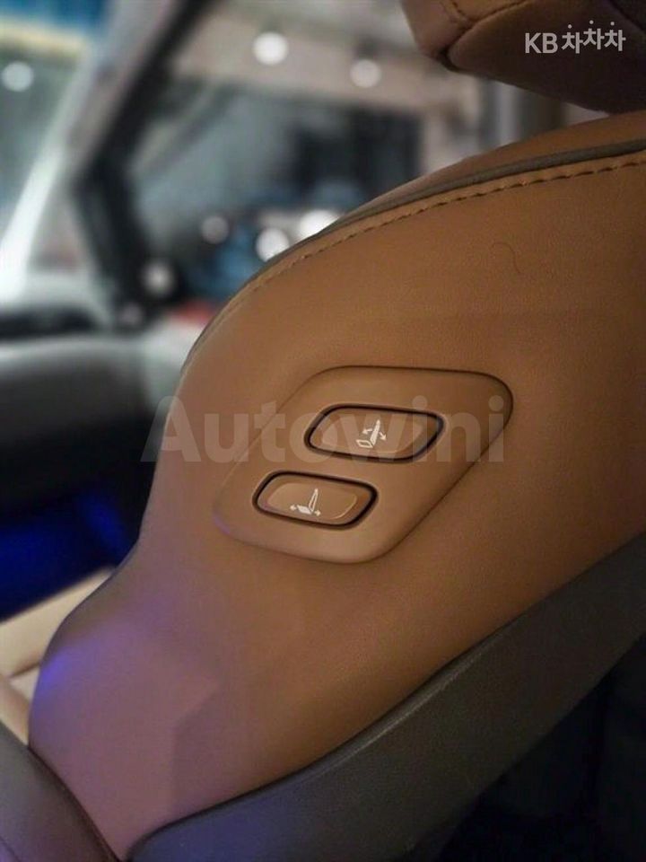 Hyundai Staria 2024 — 2
