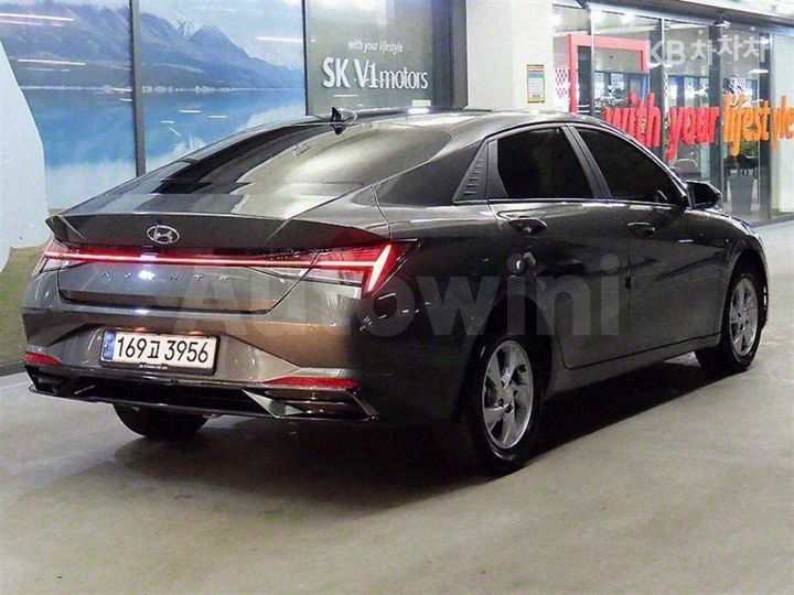 Hyundai Avante 2021 — 4