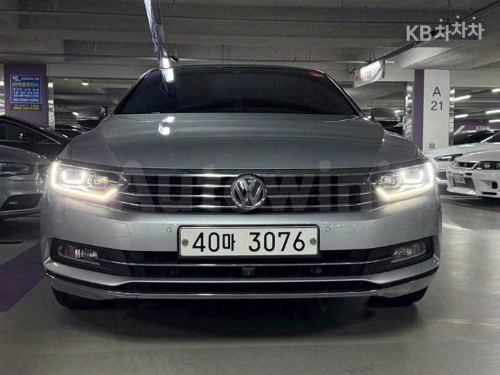 Volkswagen Passat 2018 — 2