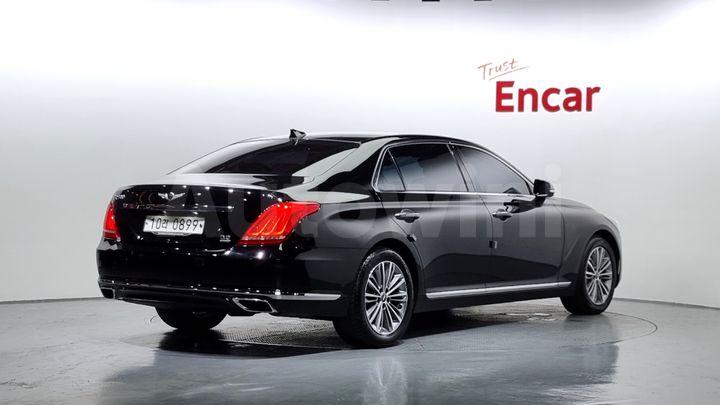 Genesis EQ900 2016 — 2