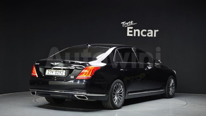 Genesis EQ900 2016 — 2