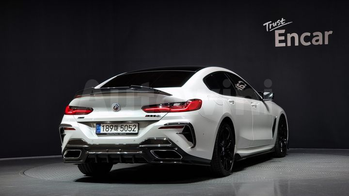 BMW 8 Series 2023 — 2