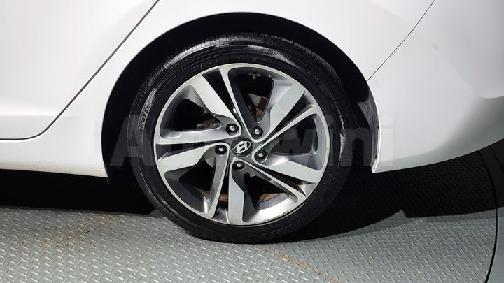 Hyundai Avante 2014 — 5