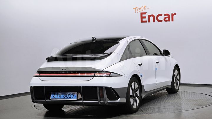 Hyundai Ioniq 2023 — 2