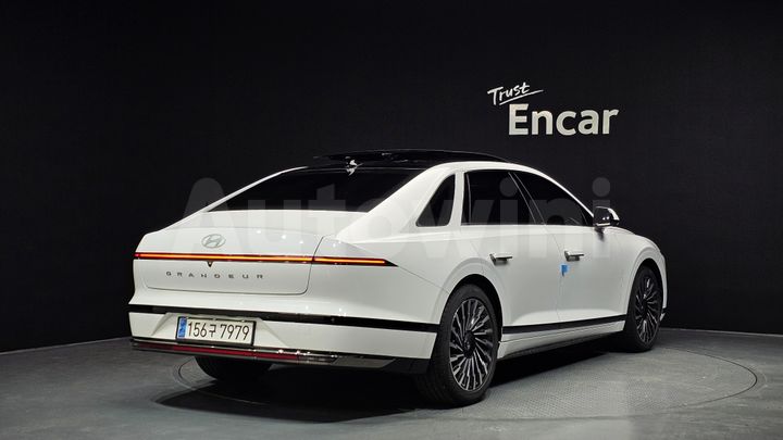 Hyundai Grandeur 2023 — 2