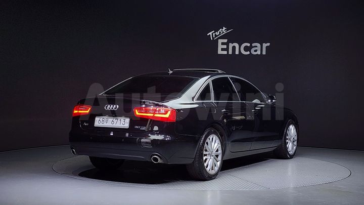 Audi A6 2012 — 2
