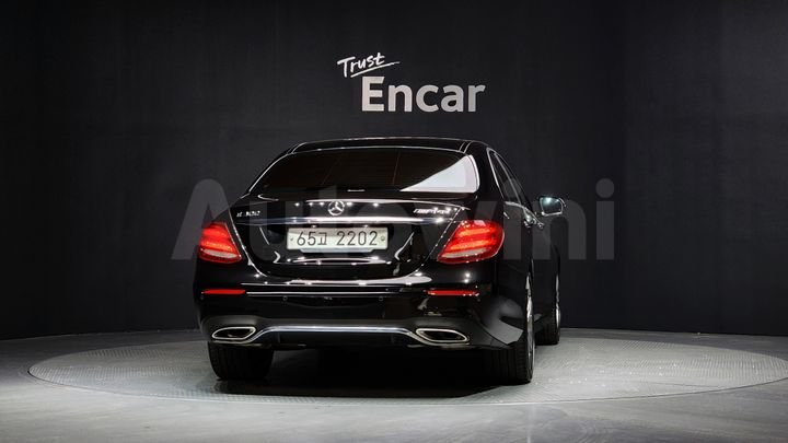 Mercedes Benz E Class 2019 — 4