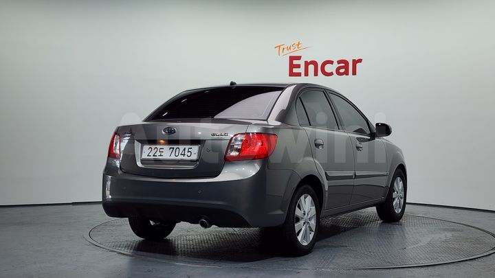 Kia Pride 2011 — 2