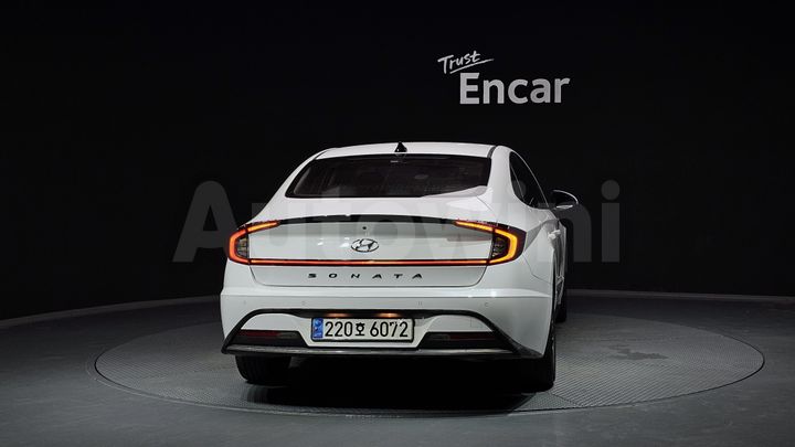 Hyundai Sonata 2023 — 4