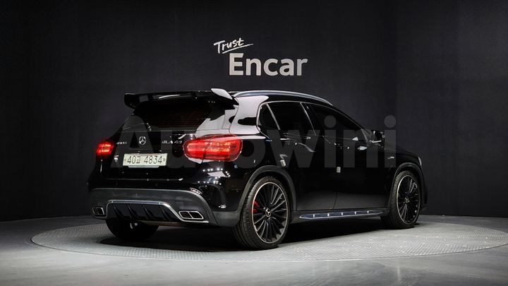 Mercedes Benz GLA Class 2019 — 2