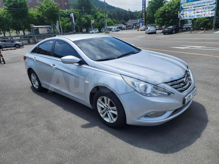 Hyundai Sonata 2011 — 2