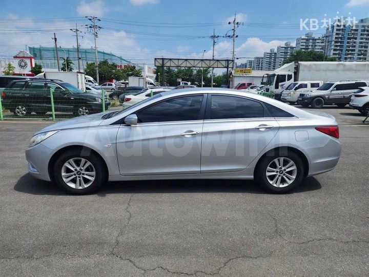 Hyundai Sonata 2011 — 4