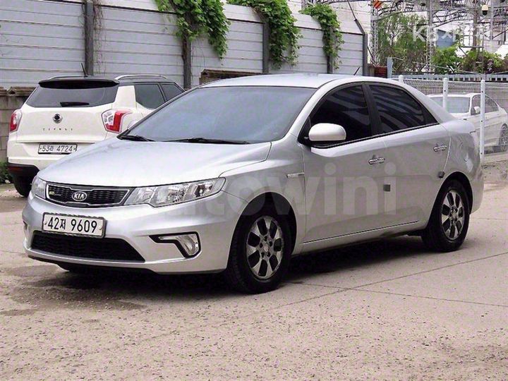 Kia Forte 2010 — 2