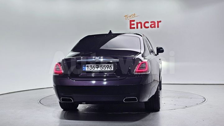 Rolls Royce Ghost 2021 — 4