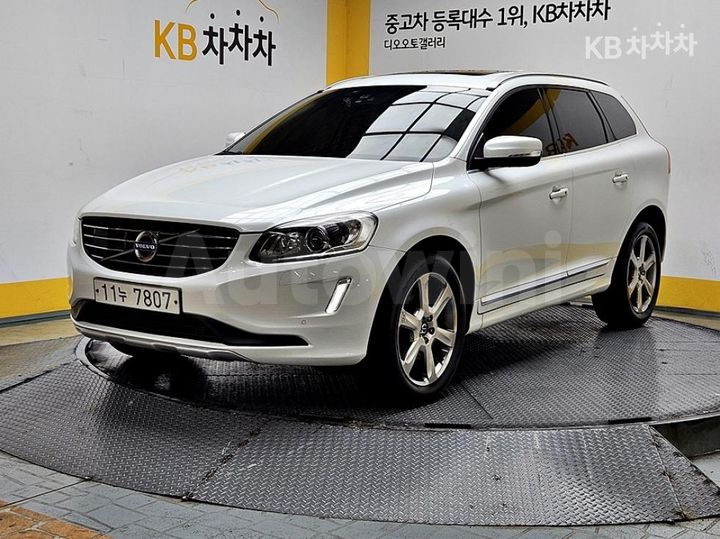 Volvo XC60 2015 — 3