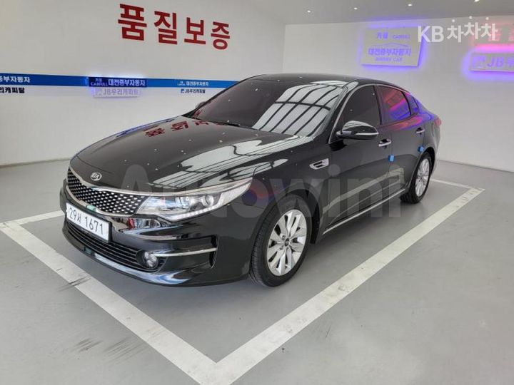 Kia K5 2017 — 2