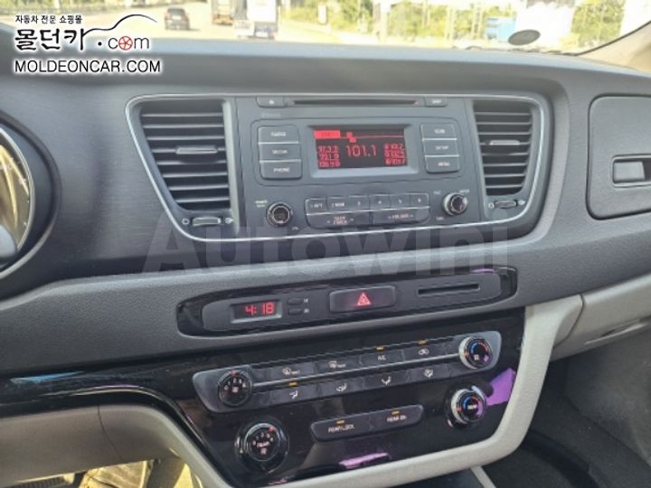 Kia Carnival 2014 — 5