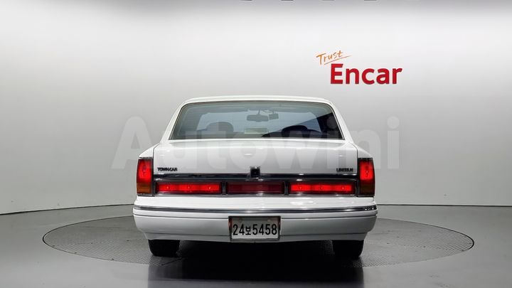 Lincoln Town Car 1997 — 4