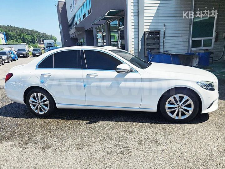 Mercedes-Benz C Class 2019 — 4