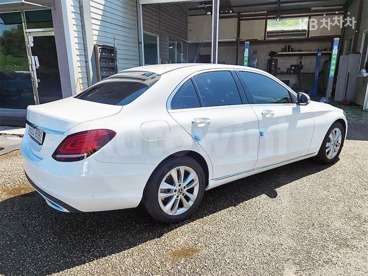 Mercedes-Benz C Class 2019 — 5