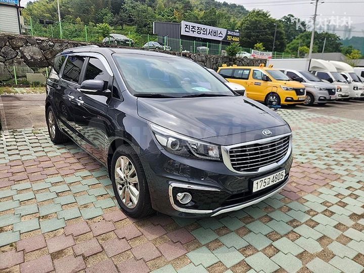 Kia Carnival 2015 — 3