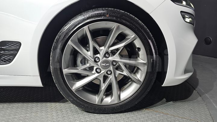 Genesis G70 2021 — 5