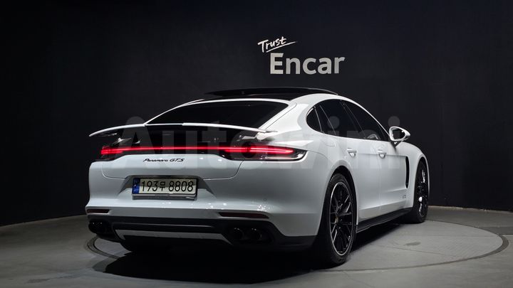 Porsche Panamera 2021 — 2