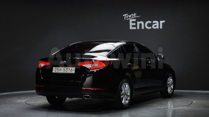 Kia K5 2013 — 2